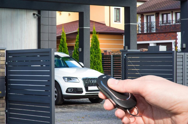 Porți cu automatizare batantă sau culisantă. Companii din Chișinău
