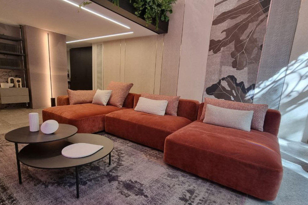 10 idei de amenajare a livingului inspirate de la Milano Design Week 2025