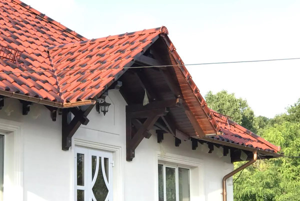 Protejează-ți casa de frig: avantajele țiglei ceramice ROBEN Germania