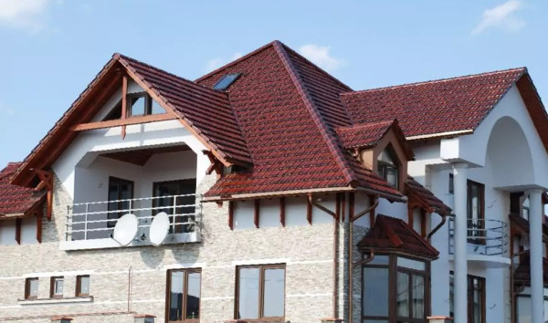 Cele mai impresionante case sunt cele acoperite cu țiglă ceramică de la UNGUREANU ART