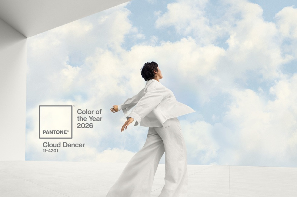Pantone a anunțat Culoarea Anului 2026: Cloud Dancer – simbolul unui nou început